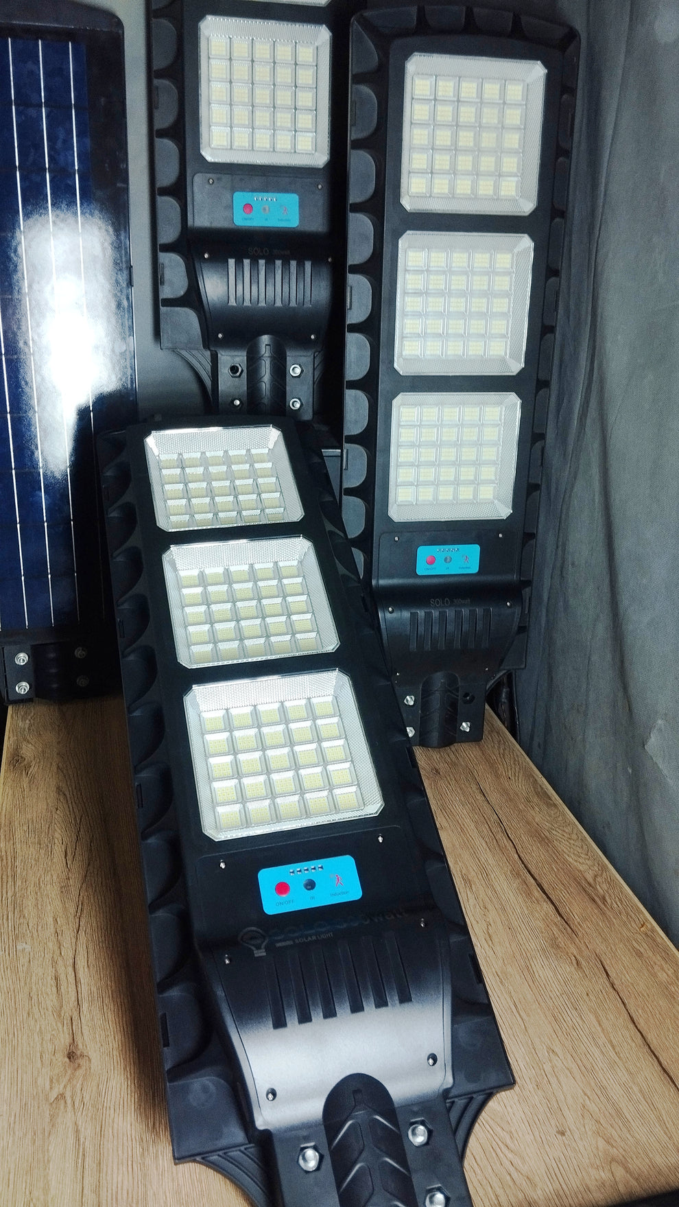 ZL-300W Solar Street Light | 10 to 12 hours backup | 1 Year Warranty